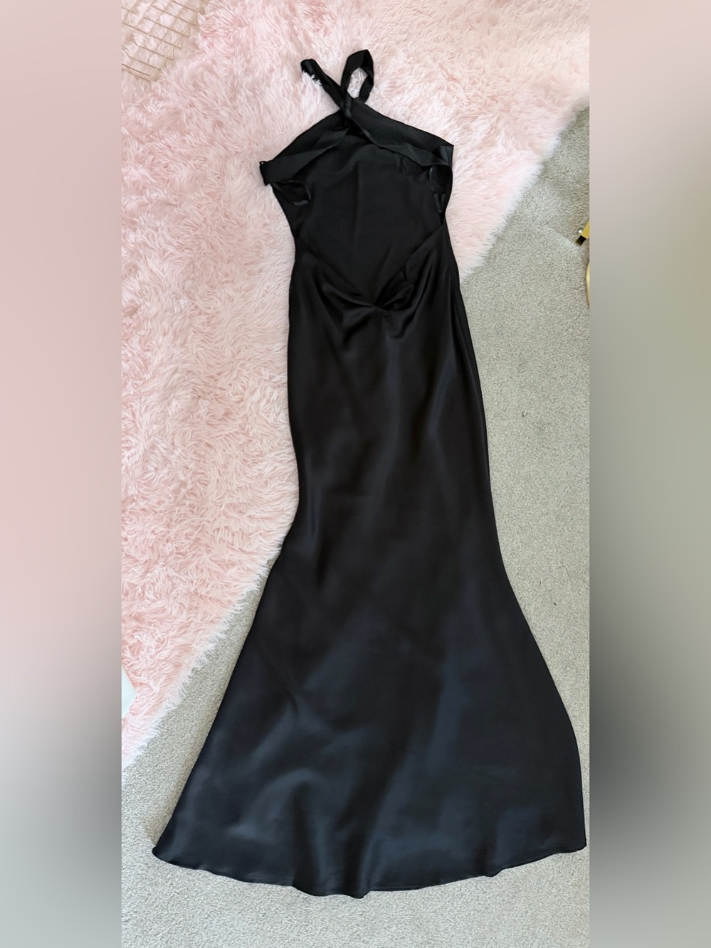 NWT REVOLVE/Showpo Black Satin Low Back Halter Evening Gown XS - Picture 7 of 10